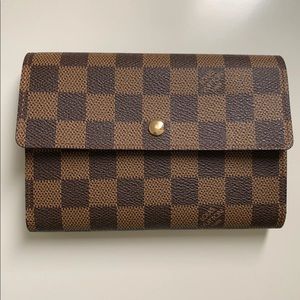 Louis Vuitton Damier Ebene Trifold Wallet